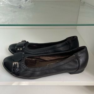 AGL | Black leather Italy ballet flats women’s 37